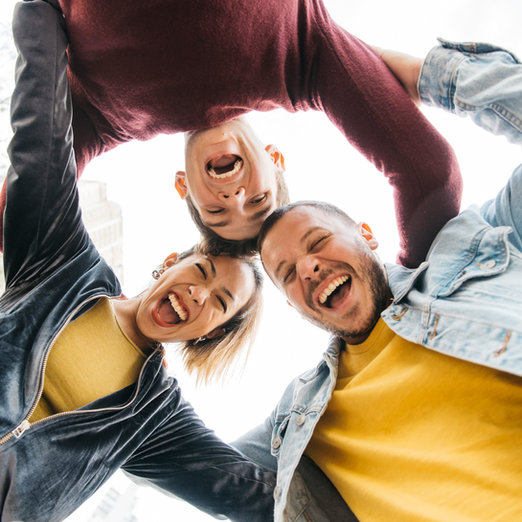 Grupo de pessoas felizes